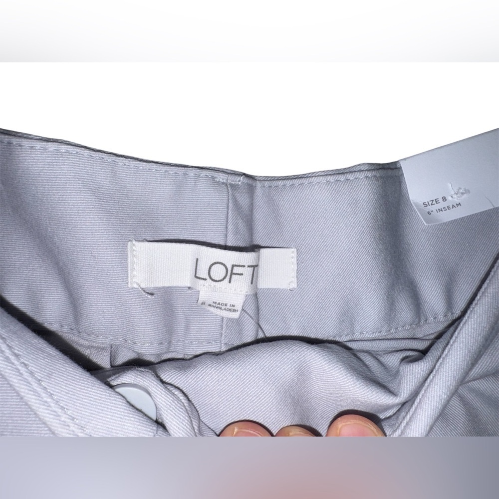 ⚡️NWT LOFT The Rivera Short Light Gray Women's Bermudas Size 8 - Picture 3 of 3